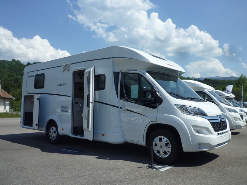 Camping car profilé Dethleffs Trend T7057 EBL Lits jumeaux Isacar